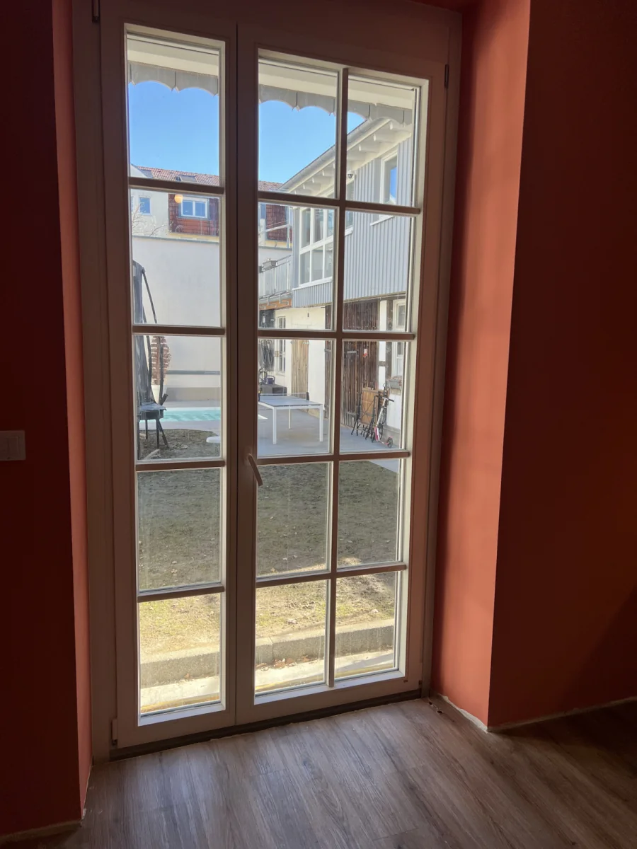 Blick in den Garten im Februar